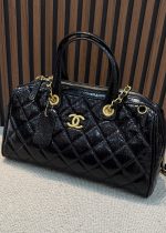 תיק שאנל מבריק