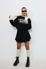 ⁦חליפת חצאית שילוב סריג⁩ – תמונה ⁦3⁩