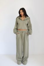 ⁦חליפת קפוצ׳ון לוז⁩ – תמונה ⁦28⁩