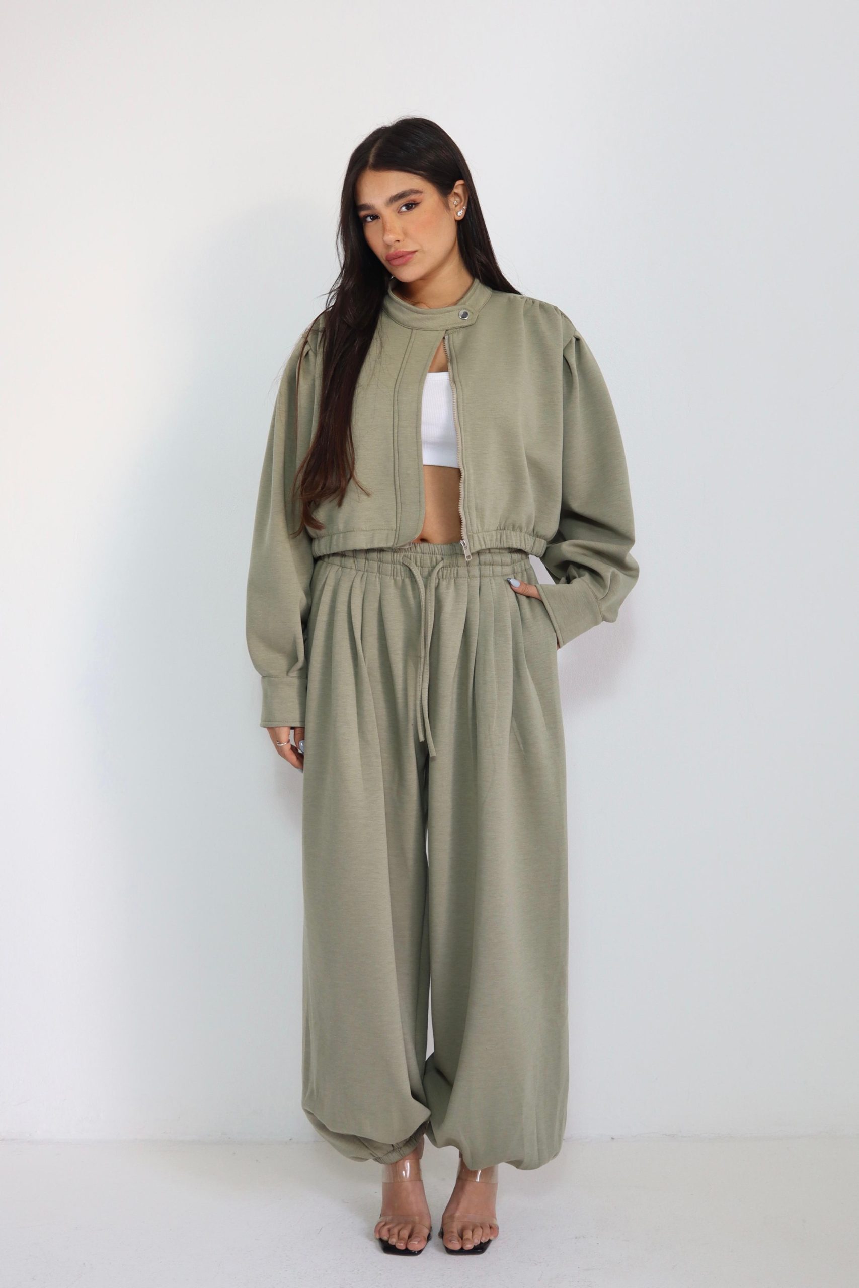 02462c00-7905-4664-839a-9a43ff523ecf חליפת פרנץ פוטר – תמונה 1