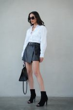 ⁦חצאית עור מעטפה⁩ – תמונה ⁦4⁩