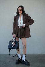 ⁦חליפת בלייזר חצאית⁩ – תמונה ⁦5⁩