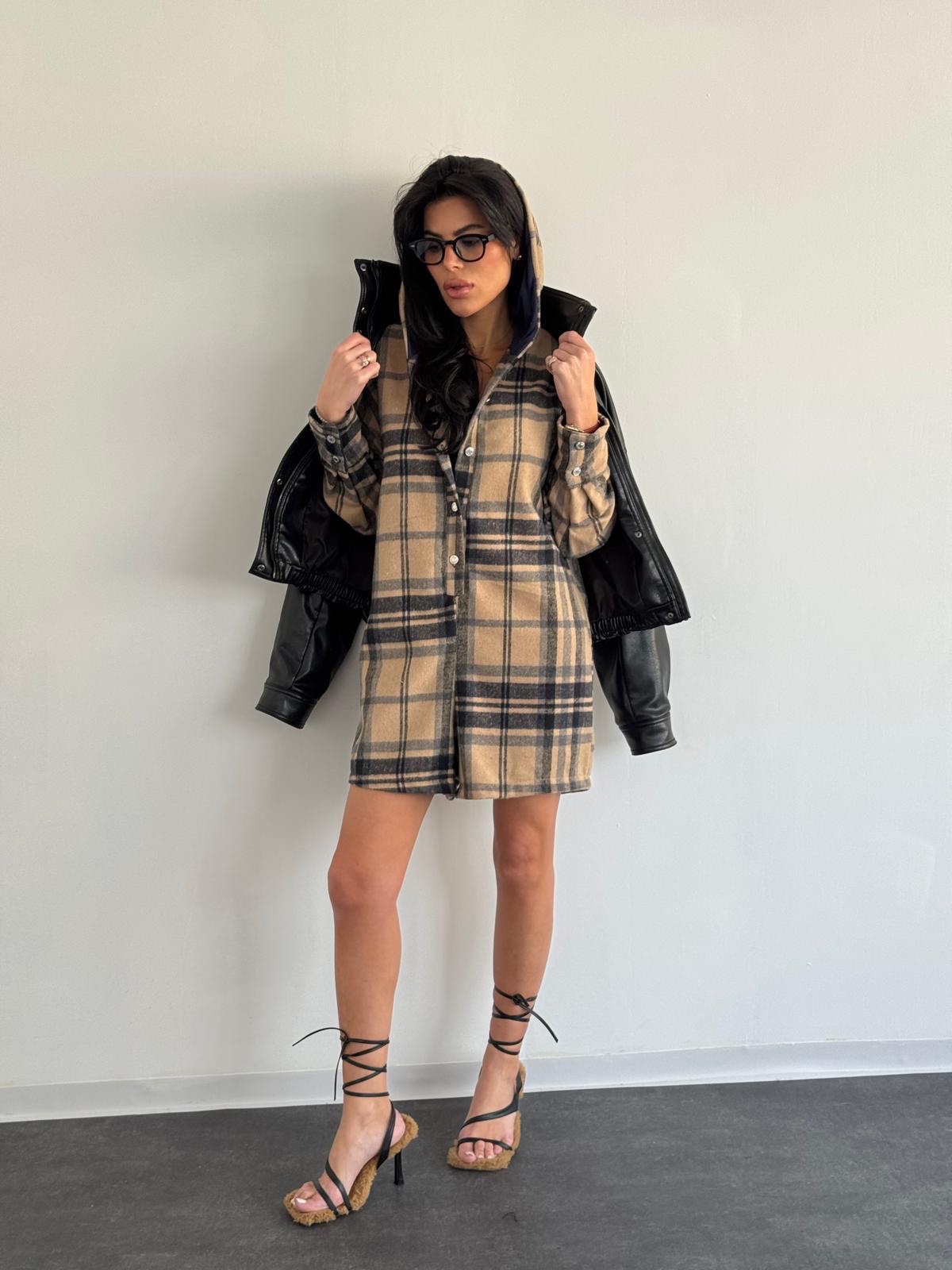 227b2249-75d2-4557-b423-e0a899b63bc4 אוברול משבצות – תמונה 1