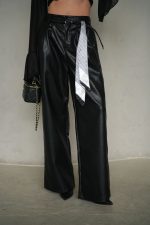 מכנס עור חגורה