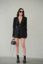 ⁦חליפת חצאית שילוב תחרה⁩ – תמונה ⁦11⁩