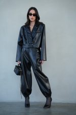 ⁦חליפת עור⁩ – תמונה ⁦8⁩