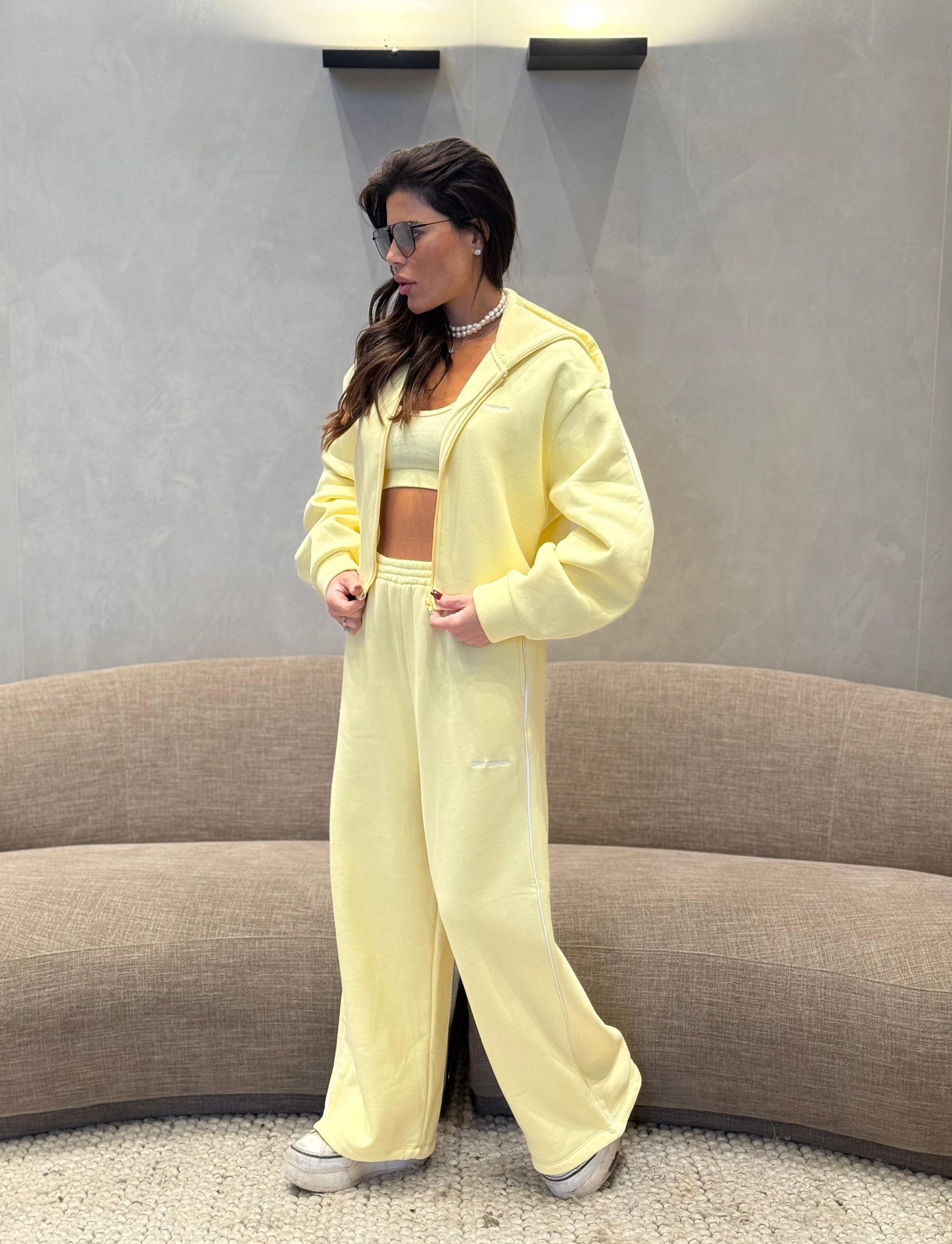 8e76aa32-70ac-4d43-ac88-392f1e6ffc15 חליפת אורבן – תמונה 1