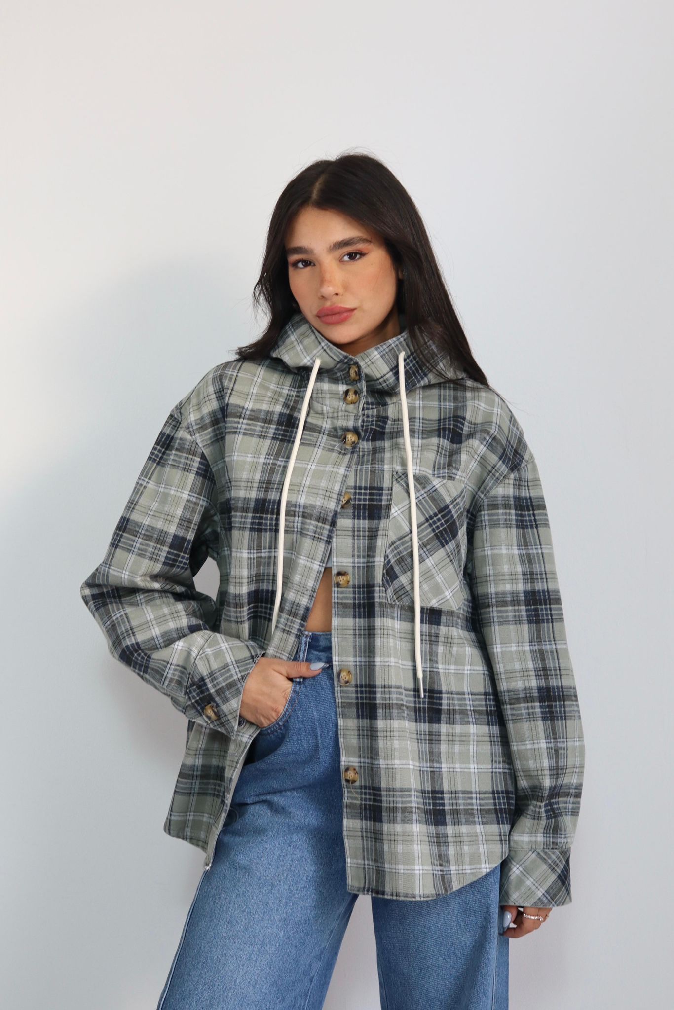 9eccbe9e-31a7-45d9-8349-e3fc798e647f ג׳קט משבצות – תמונה 1