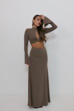 ⁦חליפת חצאית חולצת פתח⁩ – תמונה ⁦4⁩