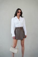 ⁦חצאית עור מעטפה⁩ – תמונה ⁦8⁩