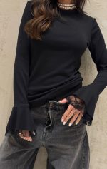 ⁦חולצת פעמון תחרה⁩ – תמונה ⁦4⁩