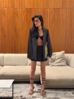 ⁦חליפת בלייזר חצאית⁩ – תמונה ⁦5⁩