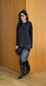 ⁦חולצה שילוב סאטן⁩ – תמונה ⁦2⁩