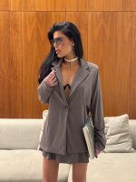 ⁦חליפת בלייזר חצאית⁩ – תמונה ⁦8⁩