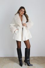 ⁦מעיל פרווה⁩ – תמונה ⁦3⁩