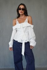 מכופתרת ריטה שילוב תחרה