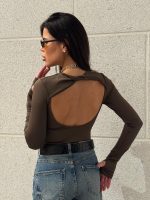 בגד גוף סיבוב בגב