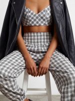 ⁦חליפת טופ משבצות⁩ – תמונה ⁦5⁩