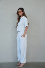 ⁦חליפת צווארון לבן⁩ – תמונה ⁦7⁩