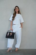 ⁦חליפת צווארון לבן⁩ – תמונה ⁦10⁩