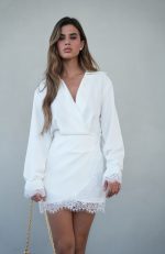 שמלת צווארון שילוב תחרה