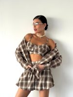 ⁦חליפת חצאית משבצות⁩ – תמונה ⁦3⁩