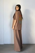 חליפת כיתוב בגב