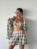 ⁦חליפת חצאית משבצות⁩ – תמונה ⁦4⁩