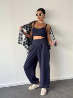 ⁦חליפת טופ מכנס משולש⁩ – תמונה ⁦2⁩