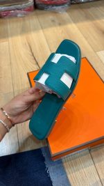 ⁦נעל הרמס עור טורקיז⁩ – תמונה ⁦2⁩