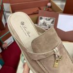 כפכף לורה פיאנה