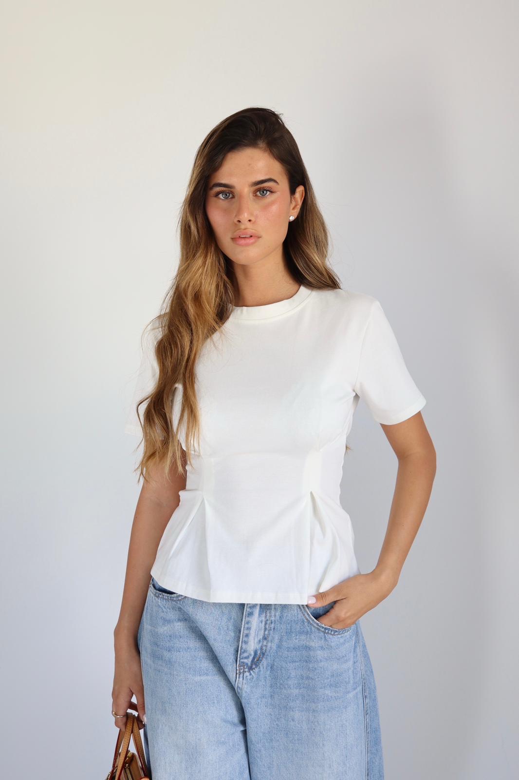 ec472e2e-ed1e-486a-8b18-8fef4479054a חולצת פנסים – תמונה 1