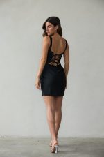 ⁦שמלת מיני מחוך קשירות תחרה⁩ – תמונה ⁦2⁩