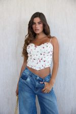 ⁦מחוך פרחים⁩ – תמונה ⁦2⁩