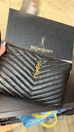 קלאץ׳ ysl