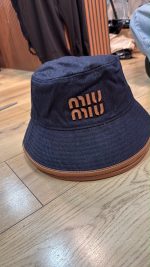 ⁦כובע מיו מיו⁩ – תמונה ⁦2⁩