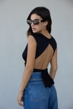 ⁦חולצה קשירות גב פתוח⁩ – תמונה ⁦2⁩