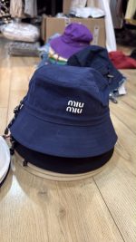 ⁦כובע מיו מיו⁩ – תמונה ⁦3⁩