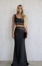 ⁦חליפת חצאית טופ תחרה⁩ – תמונה ⁦2⁩