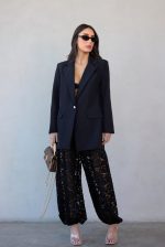 ⁦חליפה מכנס בלון תחרה⁩ – תמונה ⁦2⁩